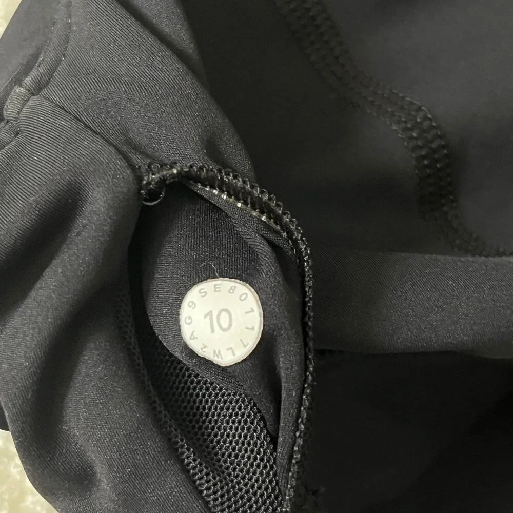 Lululemon Athletica Women's Fast and Free Y-Back Sports Bra in Black, Size 10